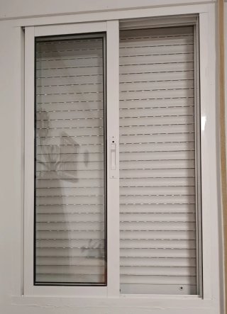 Ventana aluminio 0,80m x 1m