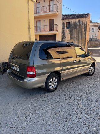 KIA Carnival 2.9CRDi