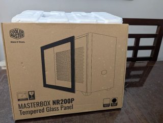 Gabinete Cooler Master NR200P - Negro