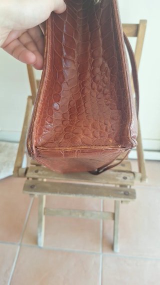 Borsa a spalla marrone vintage effetto coccodrillo