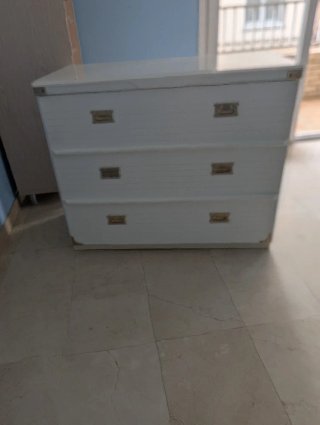Cajonera blanca 3 cajones + 2 mesitas