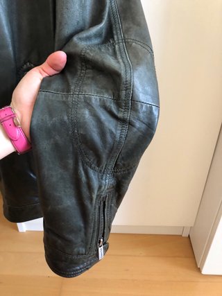 Chaqueta de piel Massimo Dutti verde