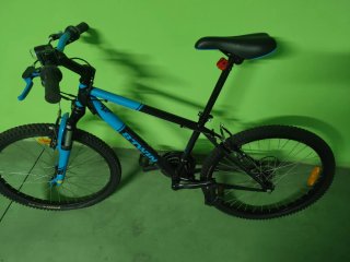 Bicicleta juvenil B'TWIN 24 azul