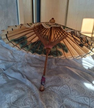 Paraguas chino antiguo decorado