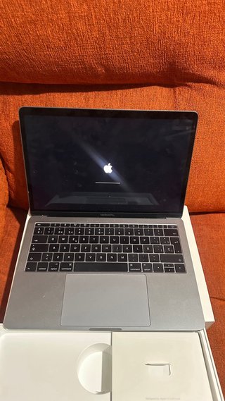 Laptop MacBook Pro 13 portatil.