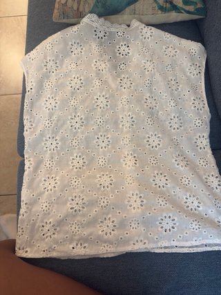 Blusa blanca bordada floral