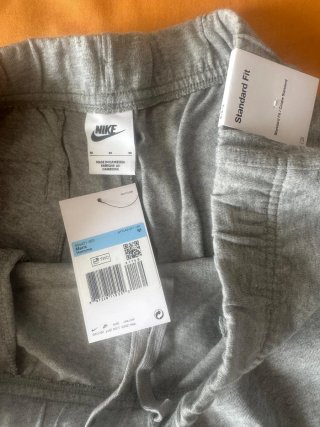 Pantalón corto NIKE gris