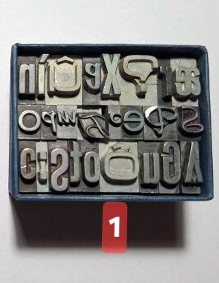 LOTES DE LETRAS Y NÚMEROS DE ANTIGUA IMPRENTA