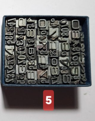 LOTES DE LETRAS Y NÚMEROS DE ANTIGUA IMPRENTA