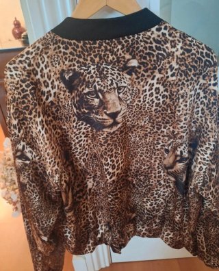 Chaqueta Bomber Leopardo