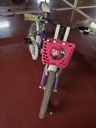 Bicicleta infantil morada 18 WST.