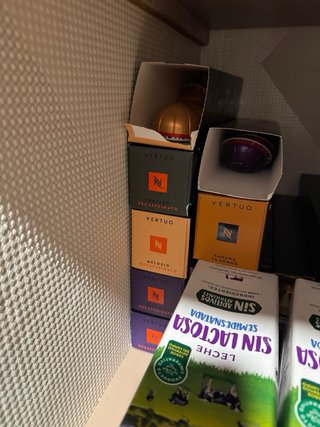 Macchina da caffè Nespresso Vertuo Plus Bianca + capsule