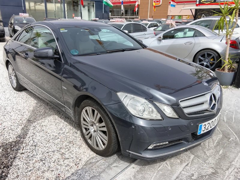 Mercedes-Benz Clase E E 350 COUPE CGI BE (C207) 2010