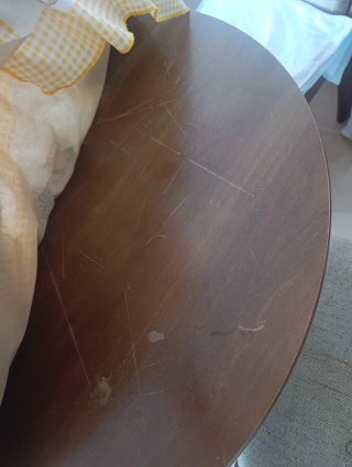 Mesa de comedor redonda de madera