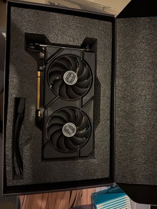 Tarjeta Gráfica Asus RTX 4070 Super Dual OC