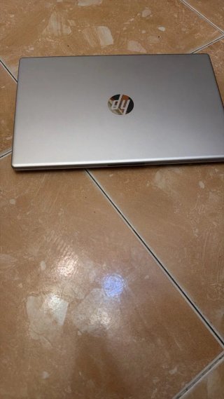 Portátil HP Plata y Negro