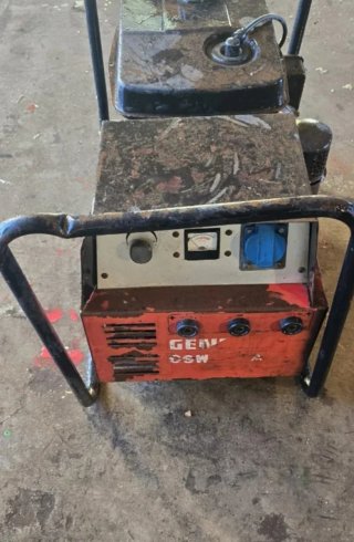 Soldadora y generador Gasolina 220V