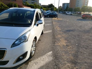 Peugeot 5008 2016