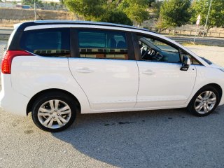 Peugeot 5008 2016