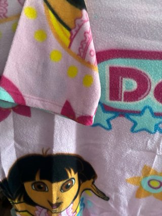 Manta con mangas Dora La Exploradora