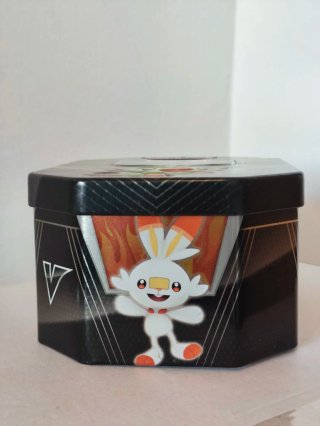 Caja Pokémon Grookey