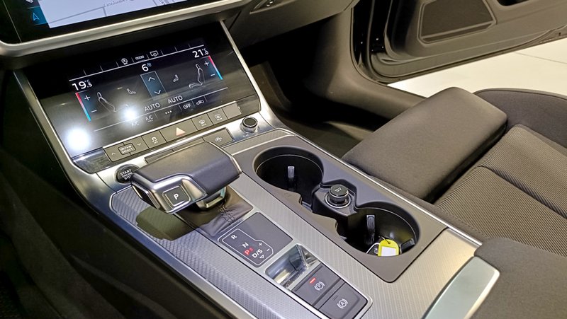 Audi A6 2021, foto 20
