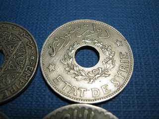 Lote 4 monedas antiguas con agujero