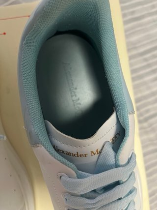 Sneakers Alexander McQueen Bianche e Blu