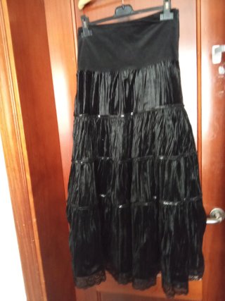Falda larga terciopelo negro