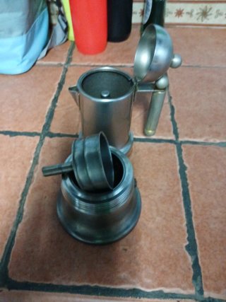 Cafetera Italiana Acero Inoxidable.  Funcional