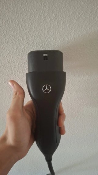 Cargador original Mercedes-Benz coche eléctrico