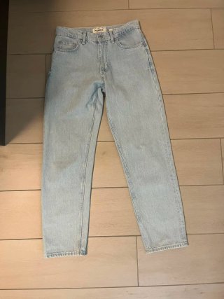 Pantalón vaquero Pull and Bear azul claro