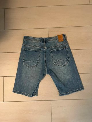 Vaqueros cortos Pull and Bear