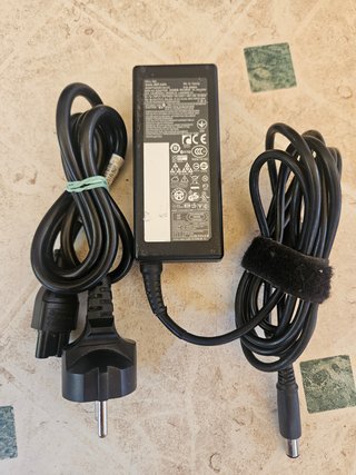 Cargador Dell LA65NS2-01
