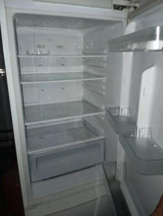 Nevera Blanca marca Samsung en perfecto estado.