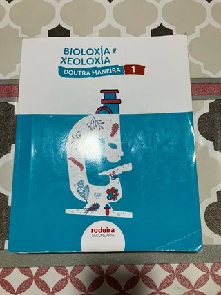 Libro bioloxia e xeoloxia 1 ESO