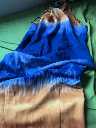 4 Prendas -Vestidos y top