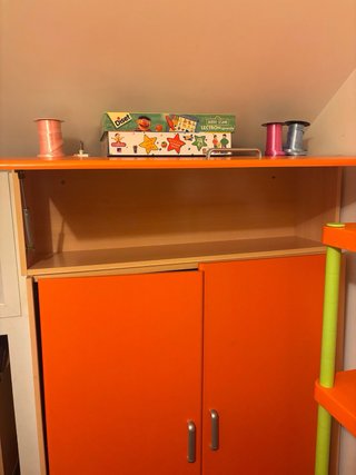 Armario Naranja Profundo para Habitación Infantil