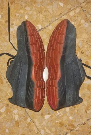 Scarpe antinfortunistiche Sparco nere e rosse