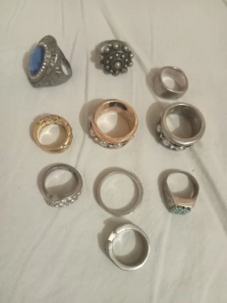 Lote de 10€a nillos plateados y dorados varias tal