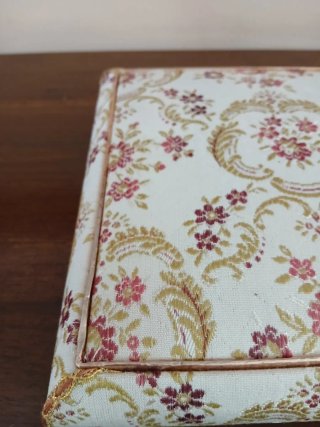 Scatola broccato vintage