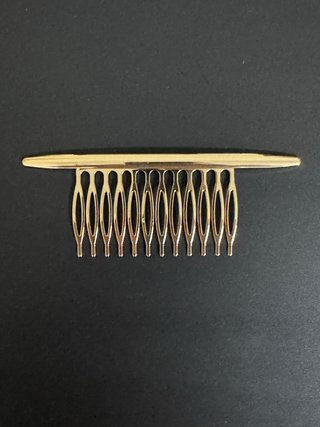 Peine dorado para invitada de boda