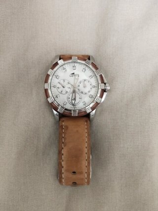 Reloj Lotus Marrón y Plateado