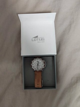 Reloj Lotus Marrón y Plateado