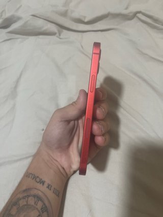 iPhone 12 Rojo