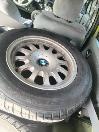 Neumáticos con llantas R15 BMW 225/60/r15