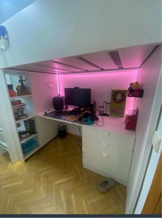 Litera Ikea SMASTAD con escritorio