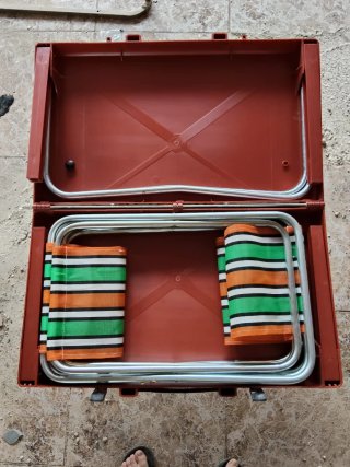 Maleta mesa plegable con 4 sillas camping