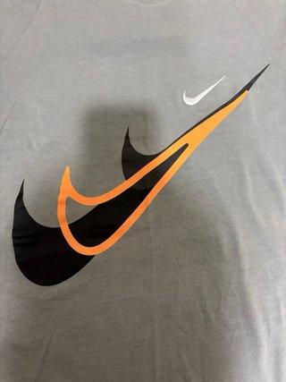 Camiseta Nike Gris Estampada Algodón
