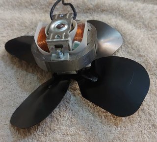 Motor 220v con accesorio aspas